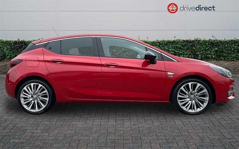 Used Vauxhall Astra Edition 145 HP (106 kW) 2021 Red Hatchback