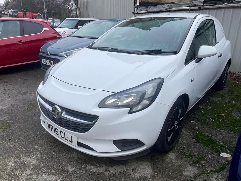 Used Vauxhall Corsa 95 HP (69 kW) 2016 White Van