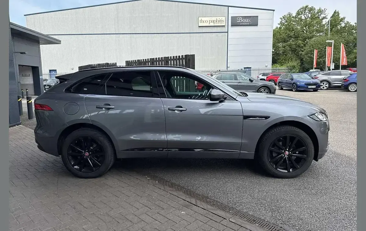Used Jaguar F-Pace Chequered Flag 237 HP (174 kW) 2020 Grey SUV