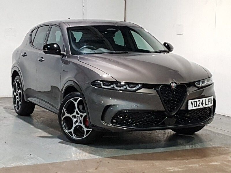 Grey New 2024 Alfa Romeo Tonale Sprint SUV | £27,998 (Super price) - Image 1/4