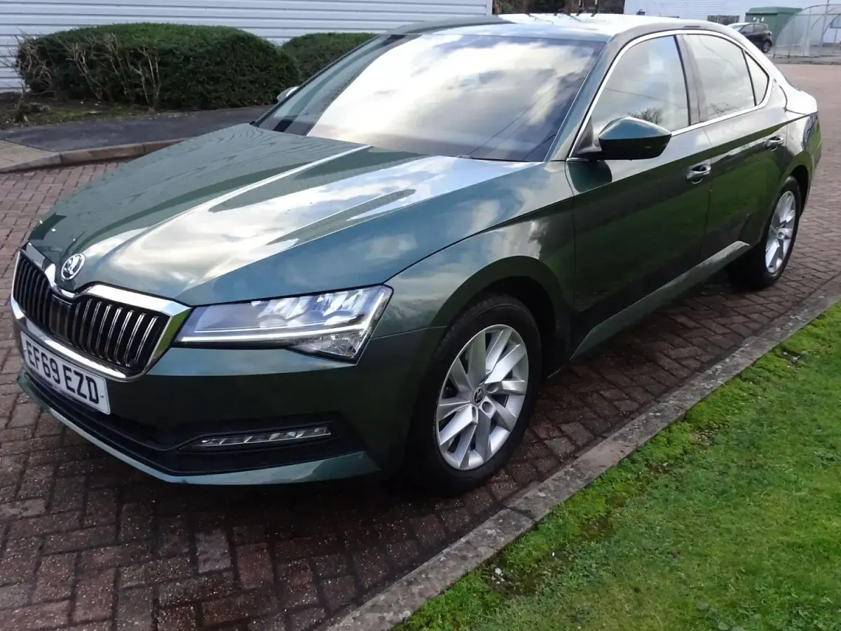 Used Skoda Superb SE 150 HP (110 kW) 2020 Green Hatchback