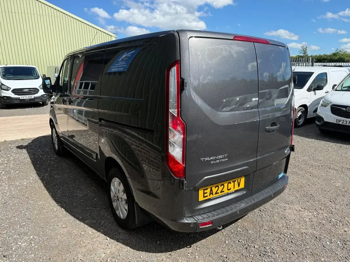 Used Ford Transit Custom Limited 130 HP (95 kW) 2022 Grey Van