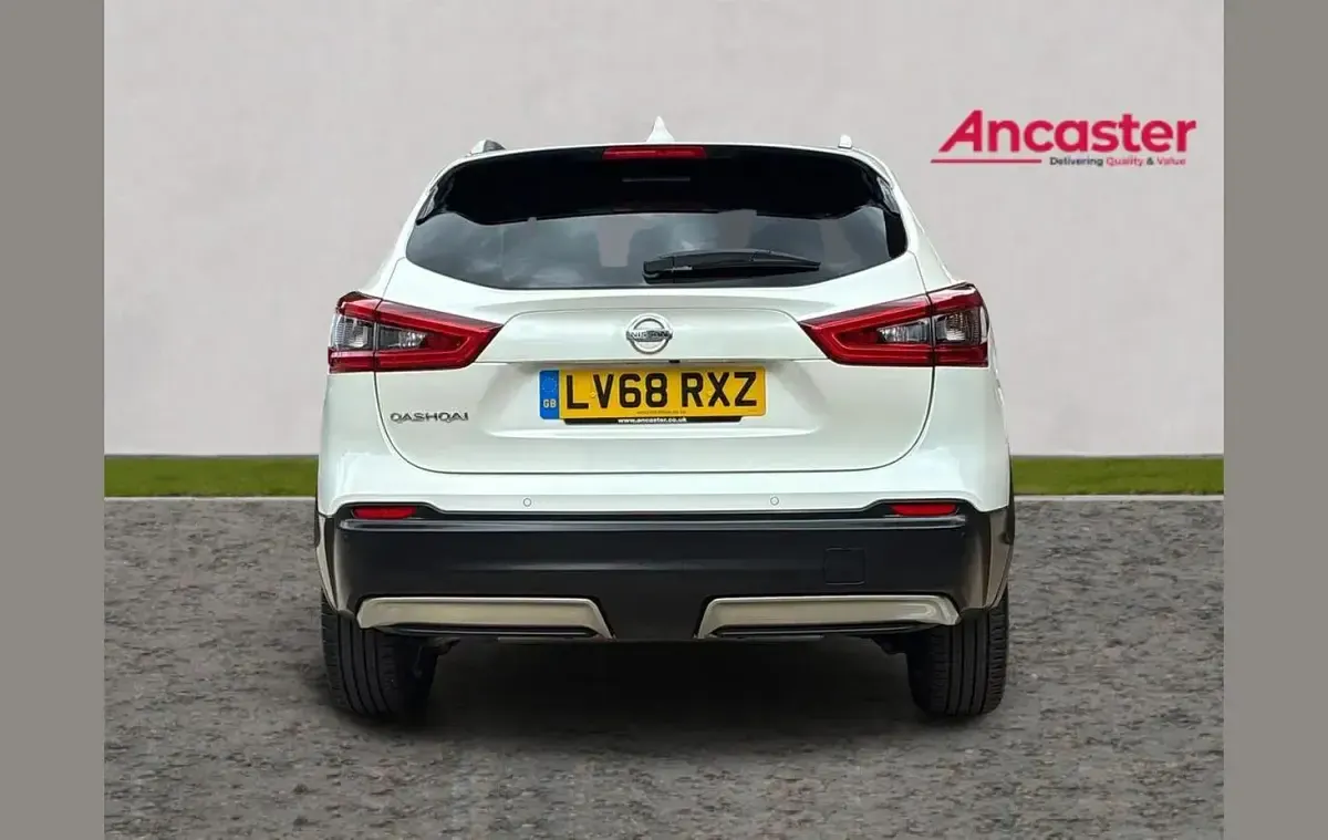 Used Nissan Qashqai N-Connecta 160 HP (117 kW) 2018 White SUV