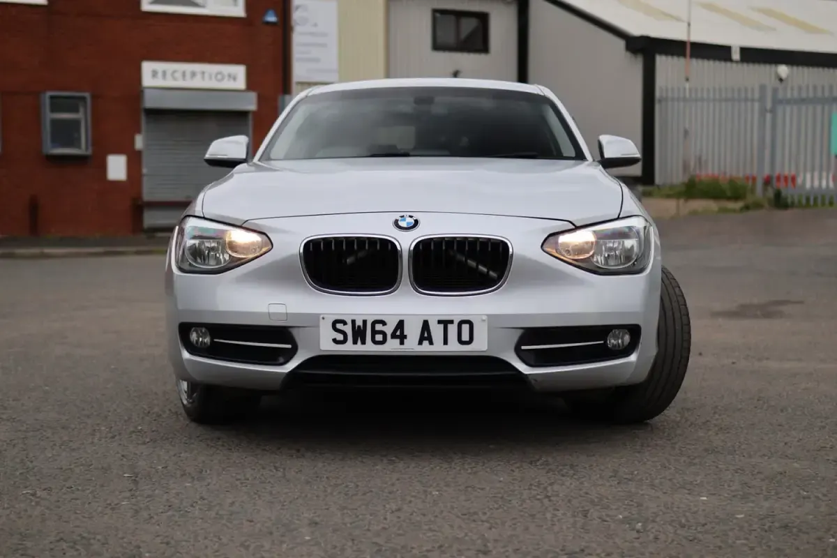 Usado BMW 116 Sport Line 2014 Plateado Utilitario