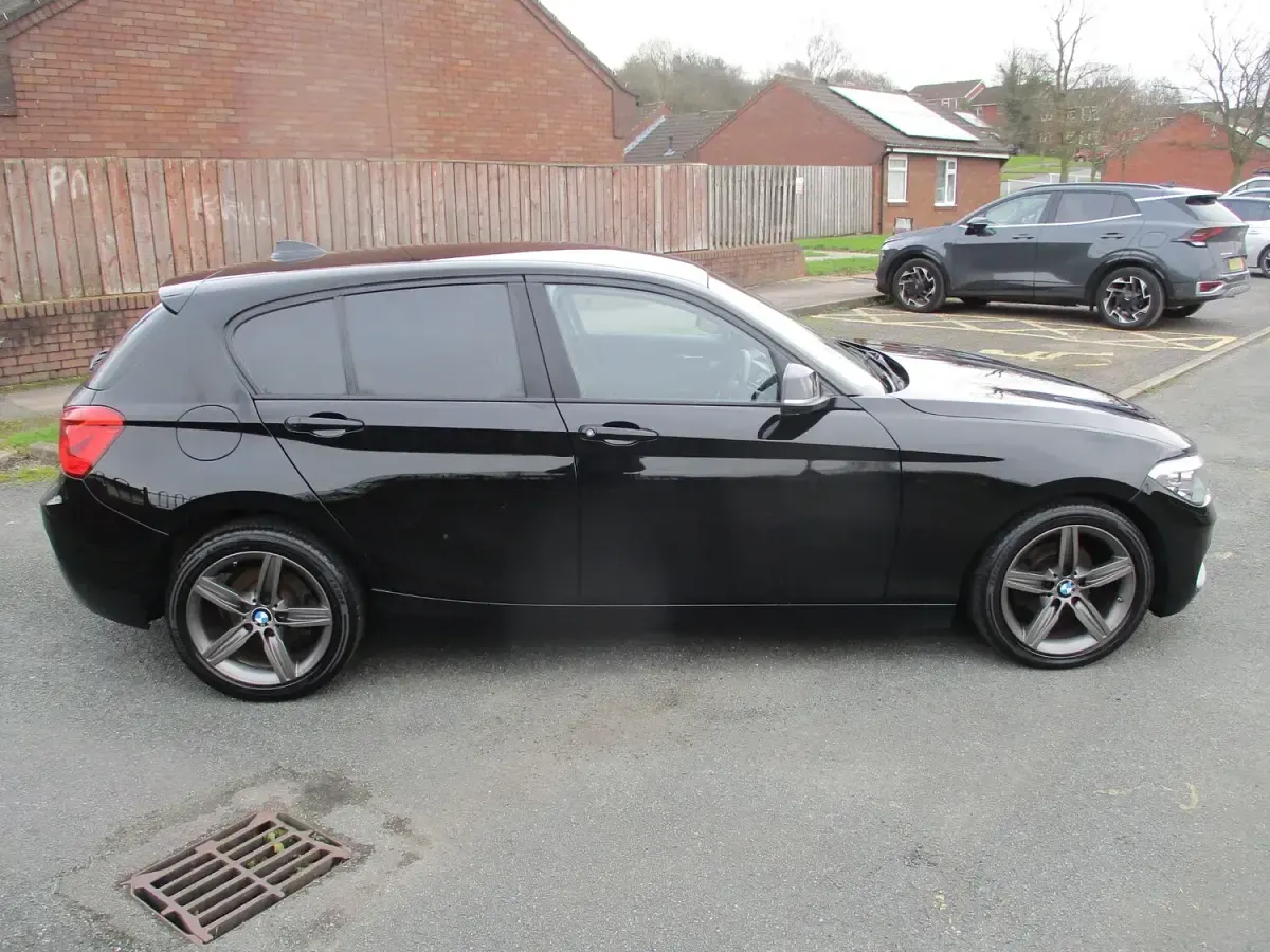 Used BMW 116 Sport Line 2016 Black Hatchback