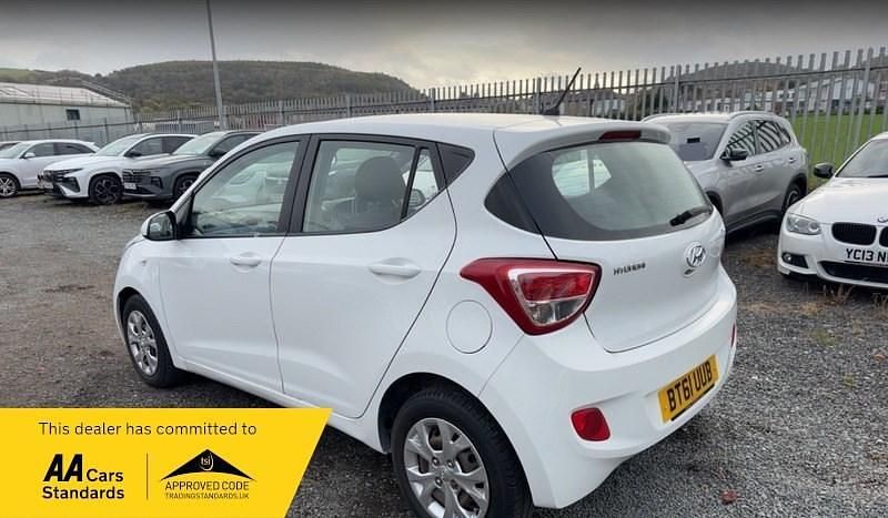 Used Hyundai i10 SE 2016 White Hatchback