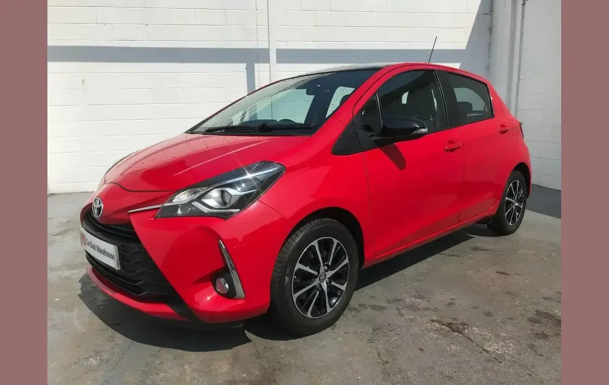 Used Toyota Yaris 109 HP (80 kW) 2019 Red Hatchback