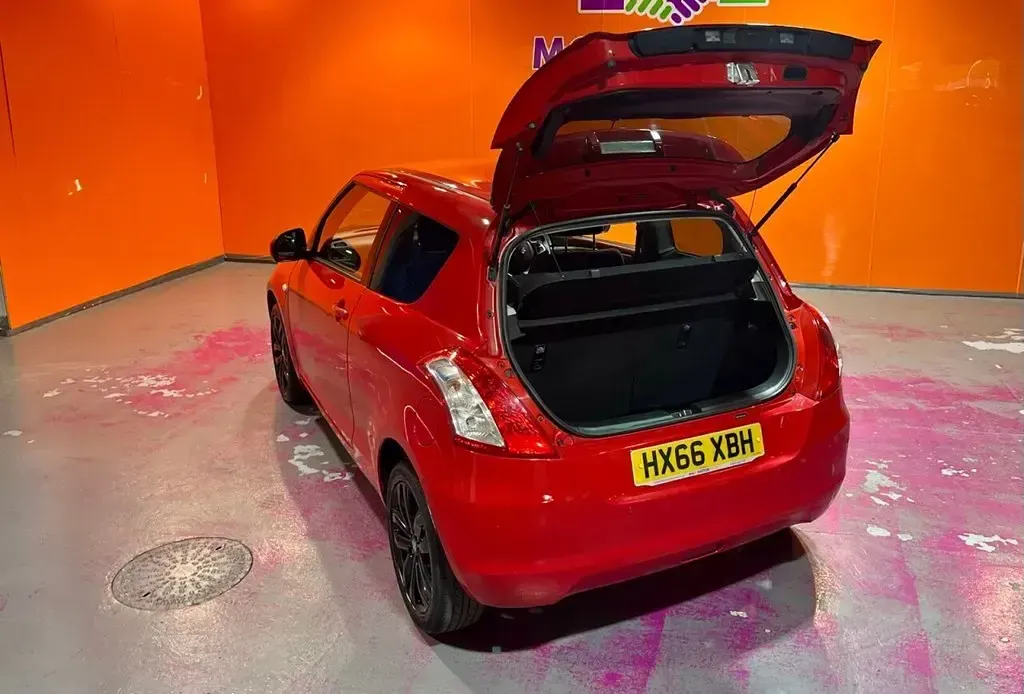 Używany Suzuki Swift SZ-L 94 KM (69 kW) 2016 Czerwony Hatchback