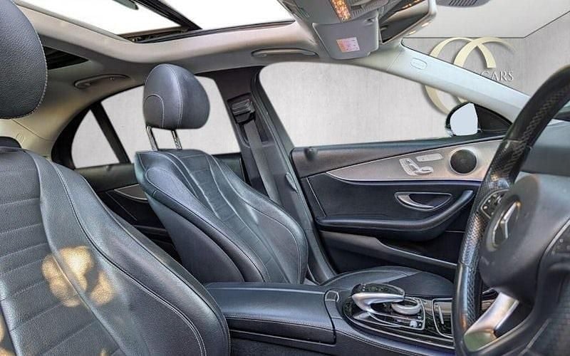 Gebraucht Mercedes E220 Premium 194 PS (142 kW) 2019 Limousine