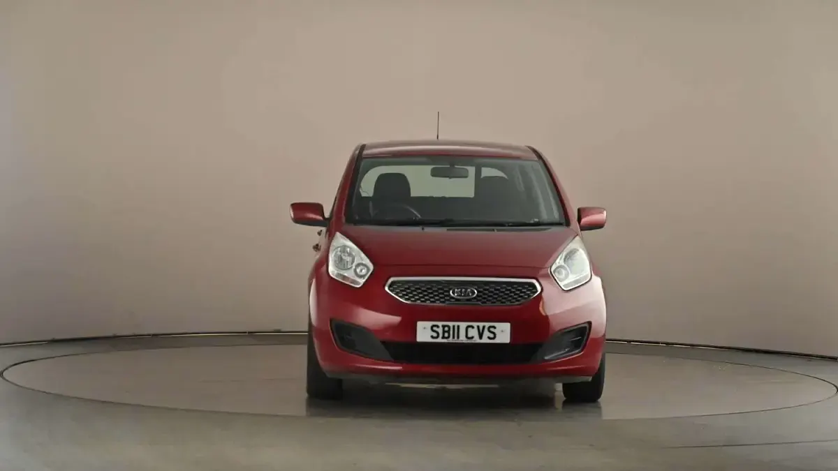 Used Kia Venga 125 HP (91 kW) 2011 Red Hatchback