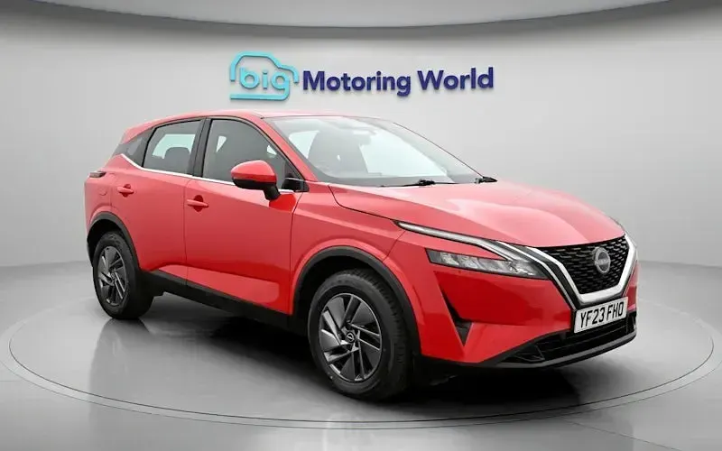 Used Nissan Qashqai Acenta Premium 140 HP (102 kW) 2023 Red SUV