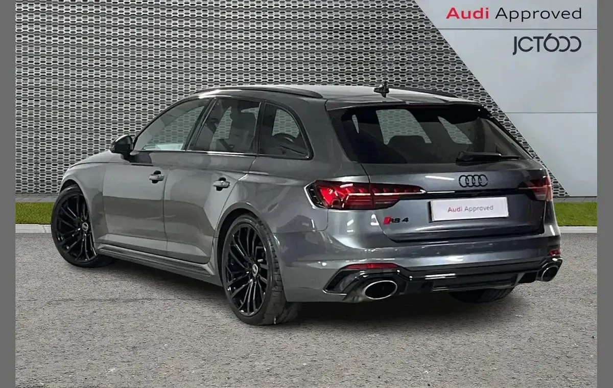 Used Audi RS4 Design 444 HP (326 kW) 2023 Grey Estate