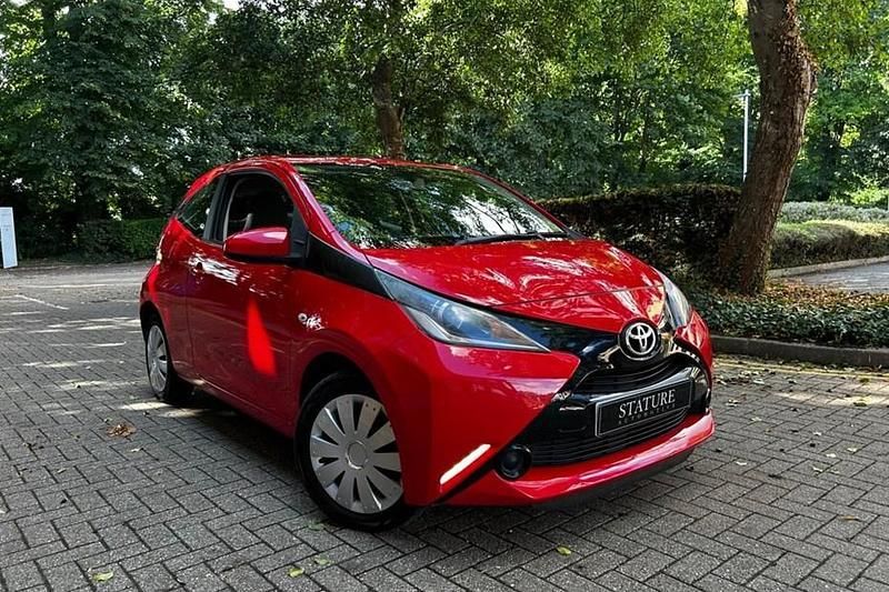 Red Used 2015 Toyota Aygo X-play Hatchback | £4,995 (Good price) - Image 1/1