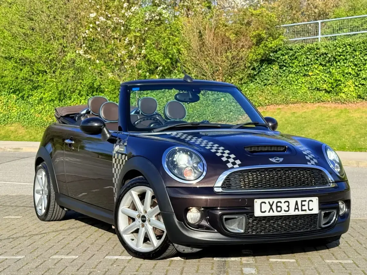 Begagnad Mini Cooper S Cabriolet 2013 Brun Cab