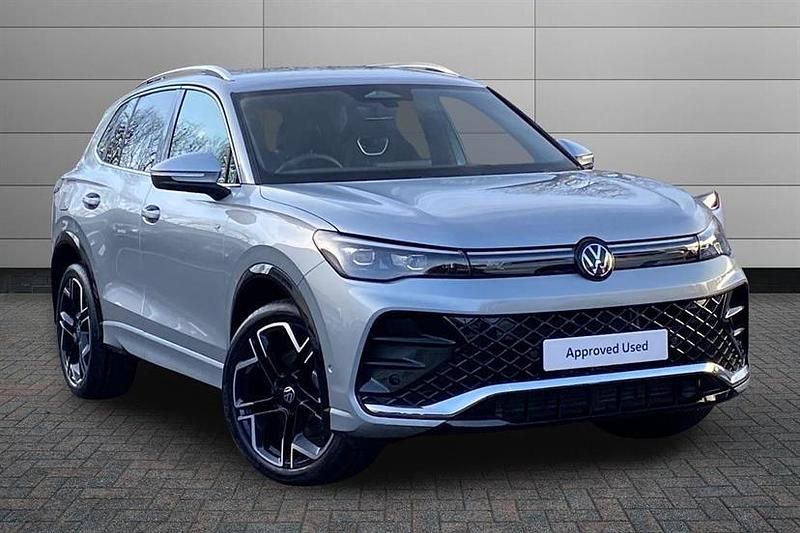 New VW Tiguan R-line 150 HP (110 kW) 2025 Oyster silver SUV