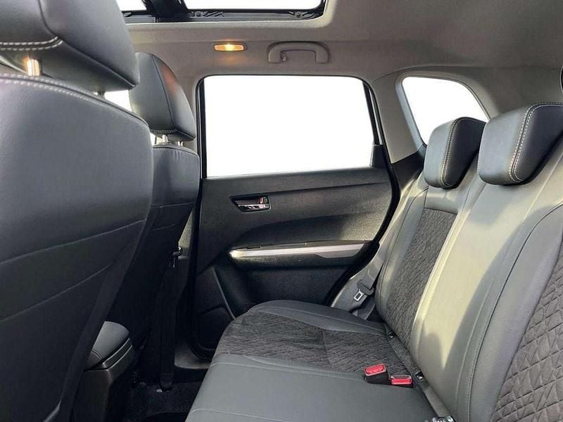 Used Suzuki Vitara SZ5 129 HP (94 kW) 2022 White SUV