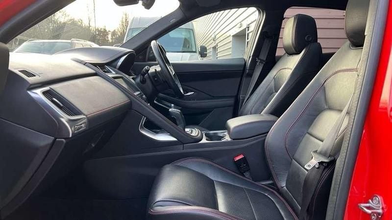 Used Jaguar E-Pace Chequered Flag 180 HP (132 kW) 2020 Special solid  photon red SUV