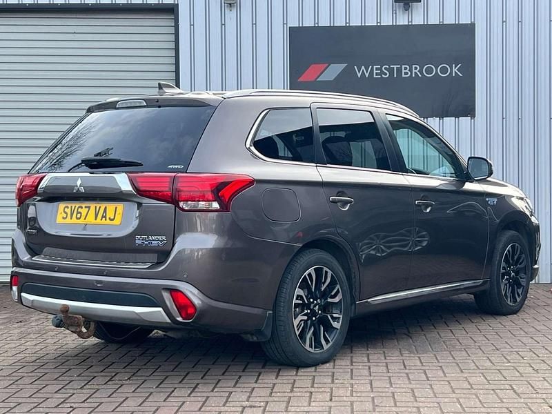Used Mitsubishi Outlander P-HEV 2017 Brown SUV