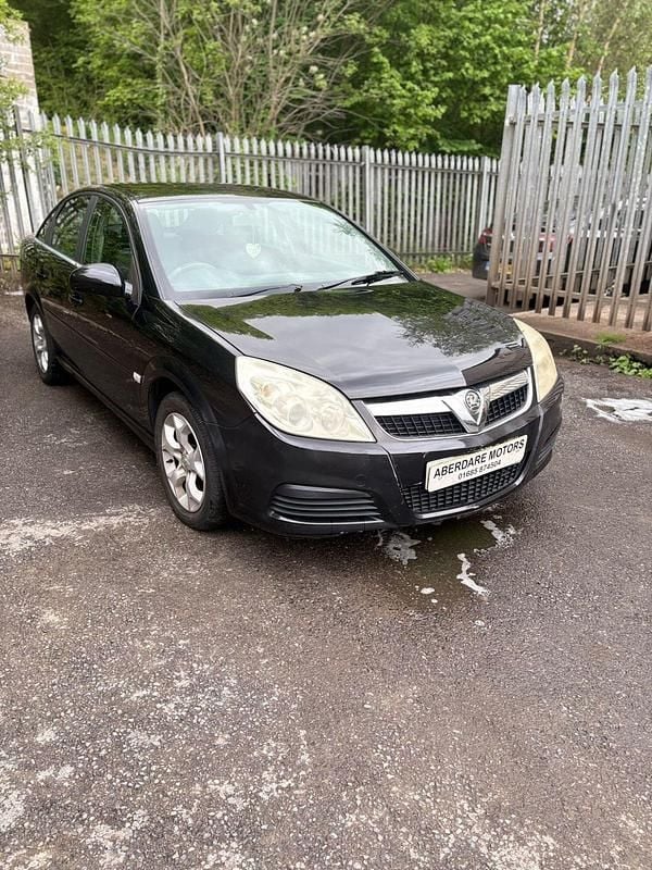 Black Used 2006 Vauxhall Vectra Hatchback | £1,495 (A bit pricey) - Image 1/3