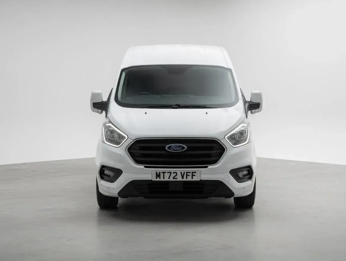 Used Ford Transit Custom Limited 130 HP (95 kW) 2022 White Van