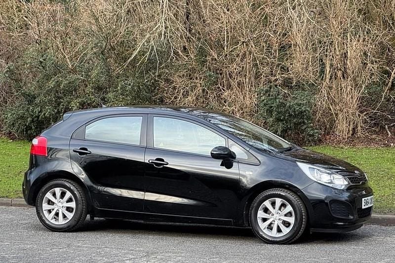 Used Kia Rio 2014 Black metallic Hatchback