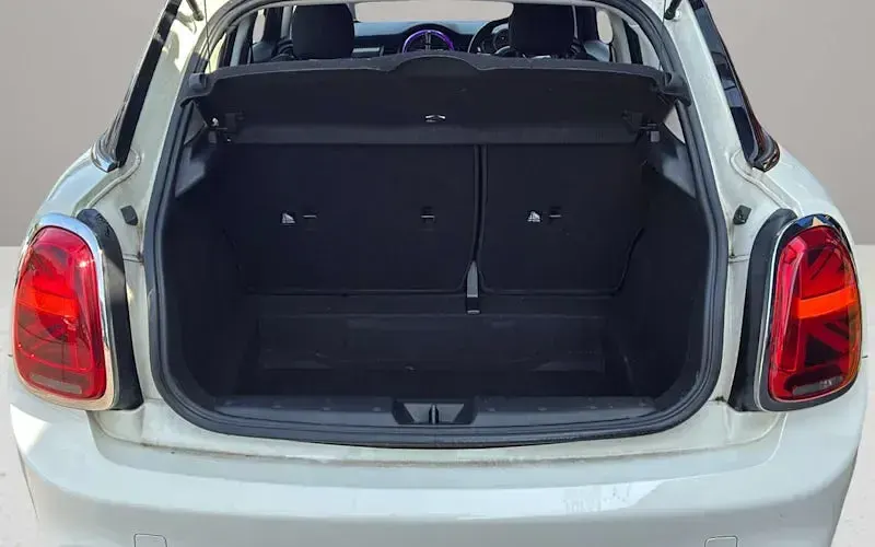 Used Mini Cooper S Classic 192 HP (141 kW) 2019 White Hatchback