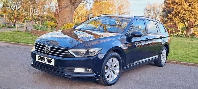 Usado VW Passat S 120 HP (88 kW) 2018 Preto Carrinha