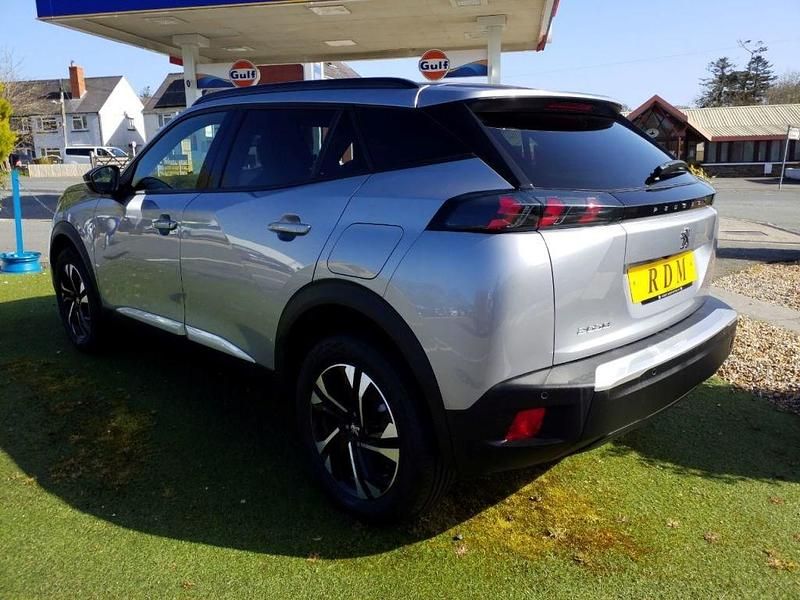 Usado Peugeot 2008 Allure+ 2023 Gris SUV
