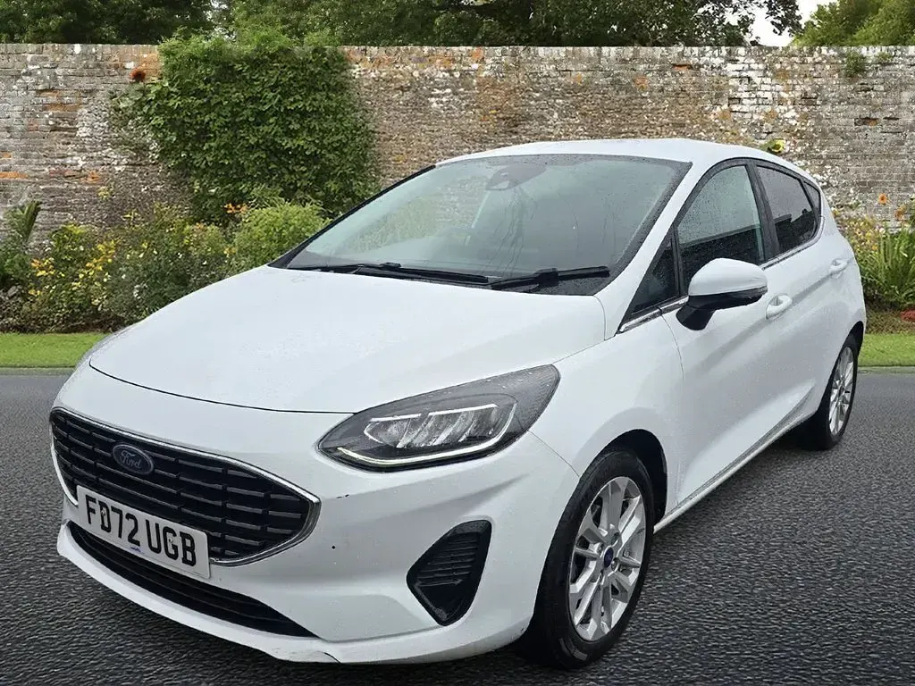 Used Ford Fiesta Titanium 125 HP (91 kW) 2023 White Hatchback