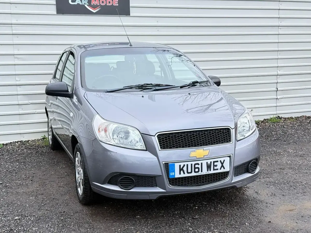 Used Chevrolet Aveo 83 HP (61 kW) 2011 Grey Hatchback