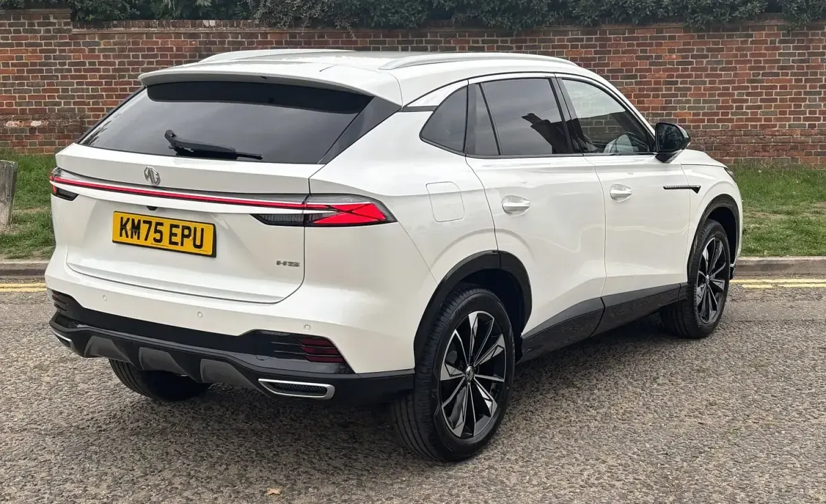 Used MG HS SE 170 HP (125 kW) 2025 White SUV
