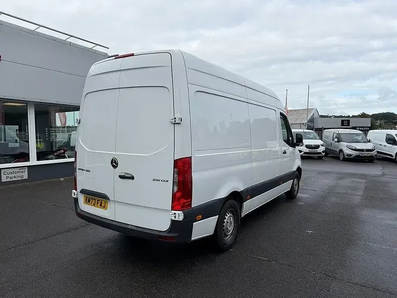 Used Mercedes Sprinter Progressive 148 HP (108 kW) 2023 White Van