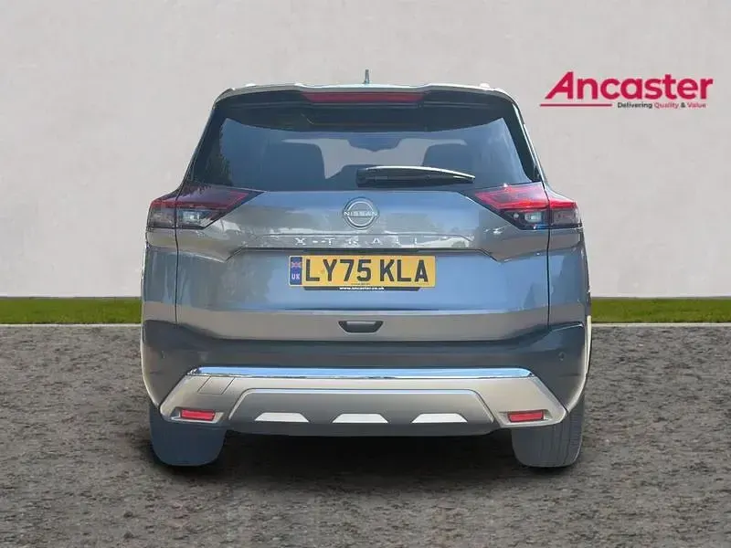 Used Nissan X-Trail Tekna 163 HP (119 kW) 2025 Grey SUV