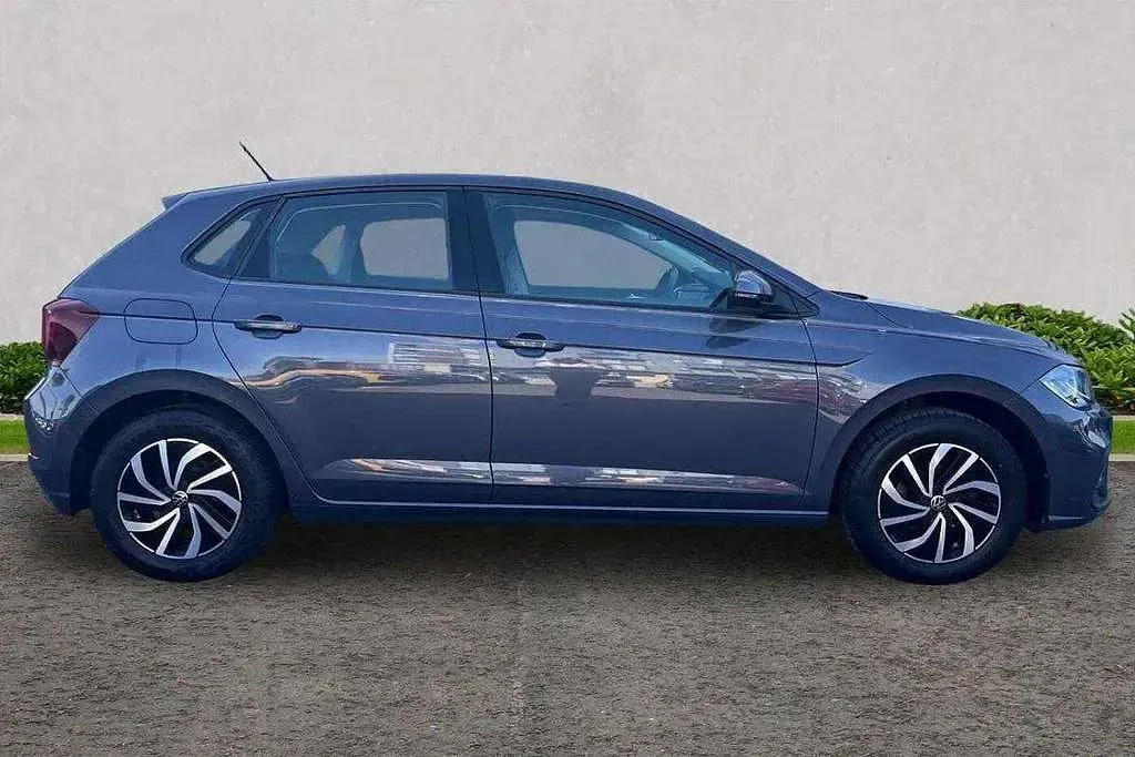 Used VW Polo Life 95 HP (69 kW) 2023 Grey Hatchback