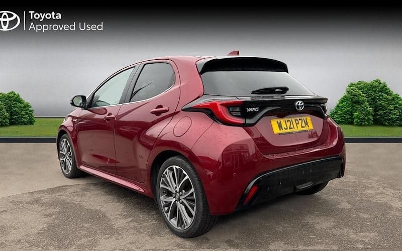 Used Toyota Yaris Hybrid 116 HP (85 kW) 2024 Hatchback