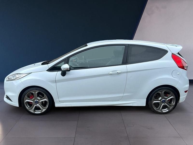 White Used 2014 Ford Fiesta ST Hatchback | £4,995 (A bit pricey) - Image 1/4