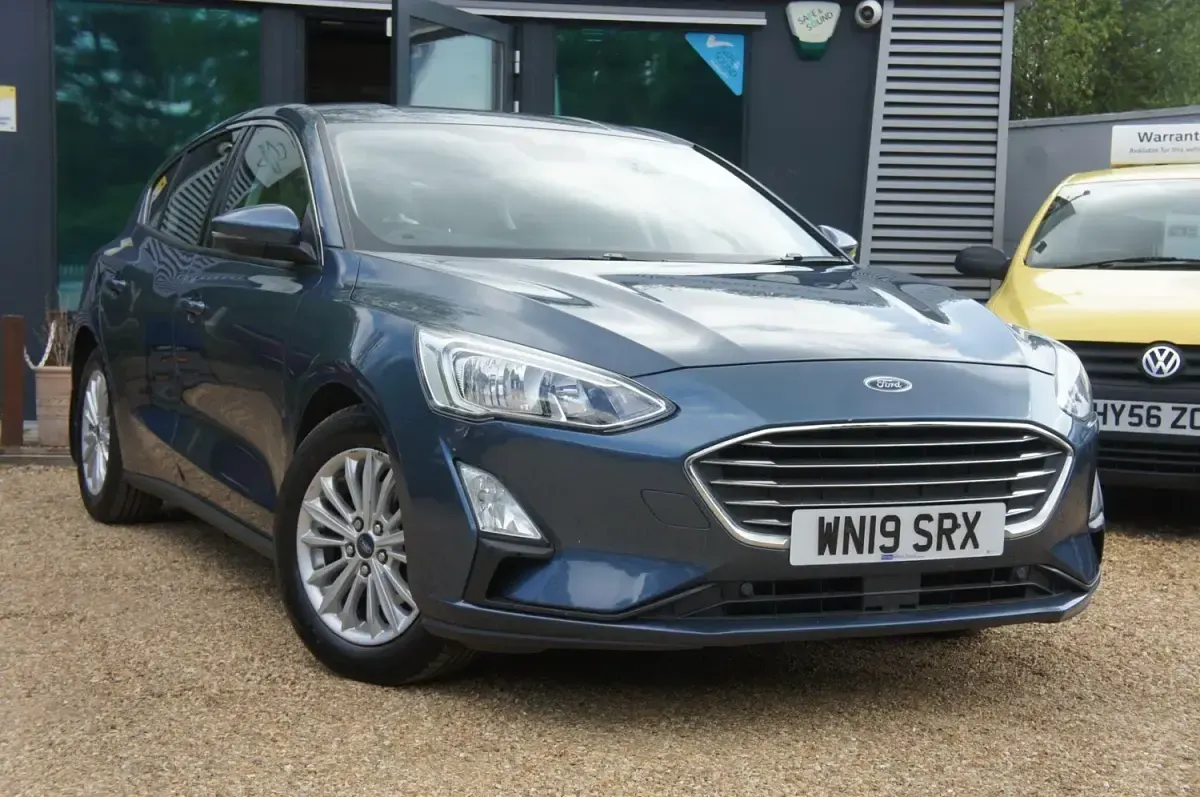 Używany Ford Focus Titanium 125 KM (91 kW) 2019 Niebieski Hatchback
