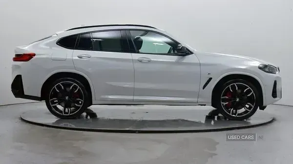 Usado BMW X4 M Sport 355 HP (261 kW) 2025 Branco SUV