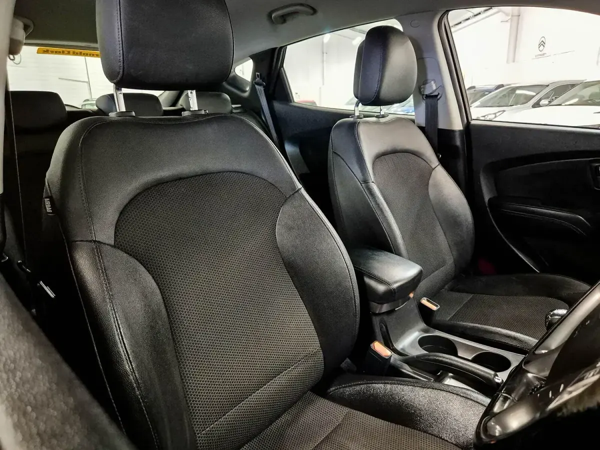 Used Hyundai ix35 SE 115 HP (84 kW) 2015 Black SUV