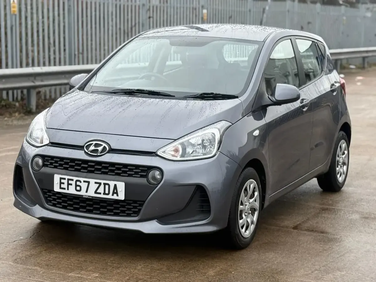 Used Hyundai i10 67 HP (49 kW) 2018 Grey Hatchback