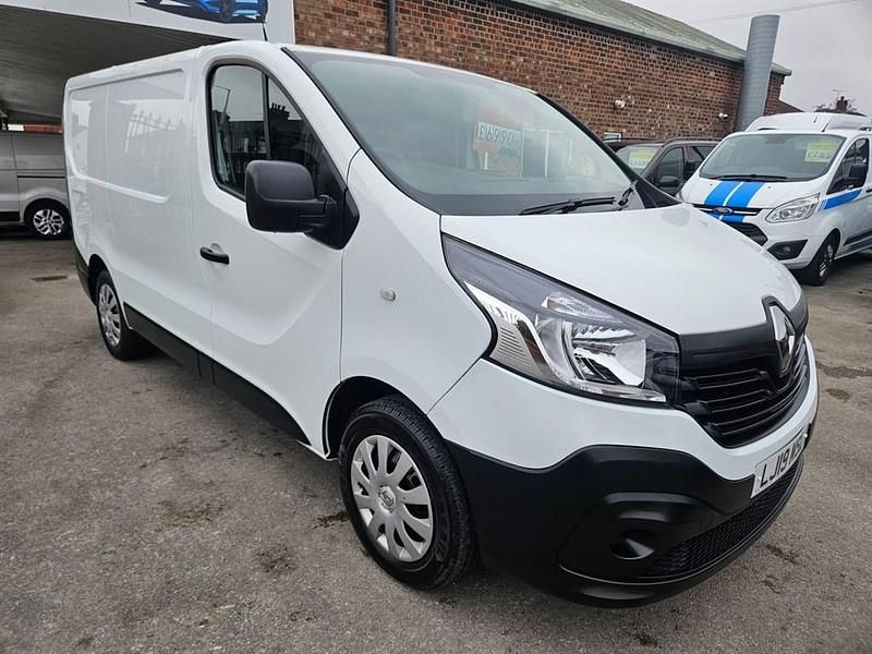 Used Renault Trafic Business 2019 White MPV