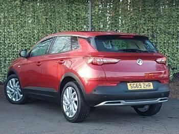 Used Vauxhall Grandland X Elite 130 HP (95 kW) 2019 Red SUV