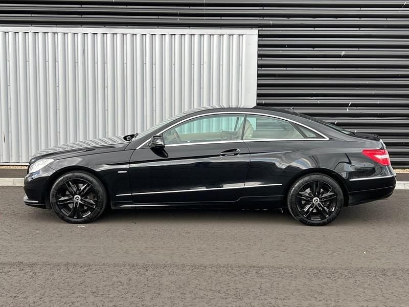 Begagnad Mercedes E350 SE 2010 Svart Sportkupé