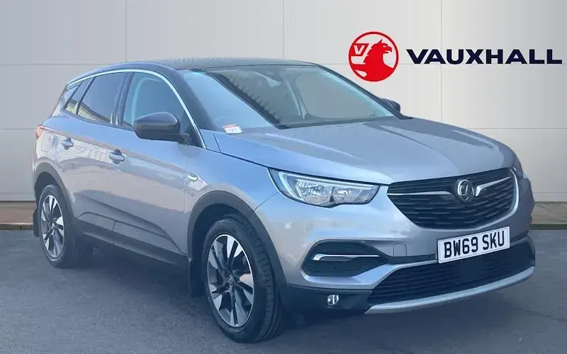Used Vauxhall Grandland X SRi 131 HP (96 kW) 2021 SUV