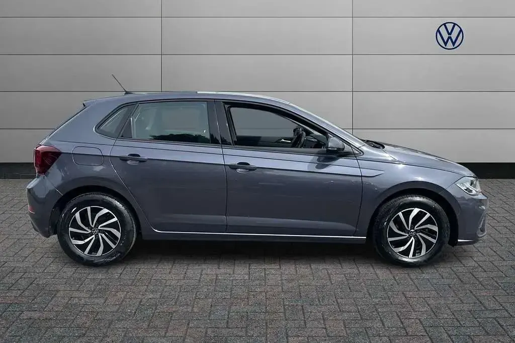 Used VW Polo Life 95 HP (69 kW) 2024 Grey Hatchback