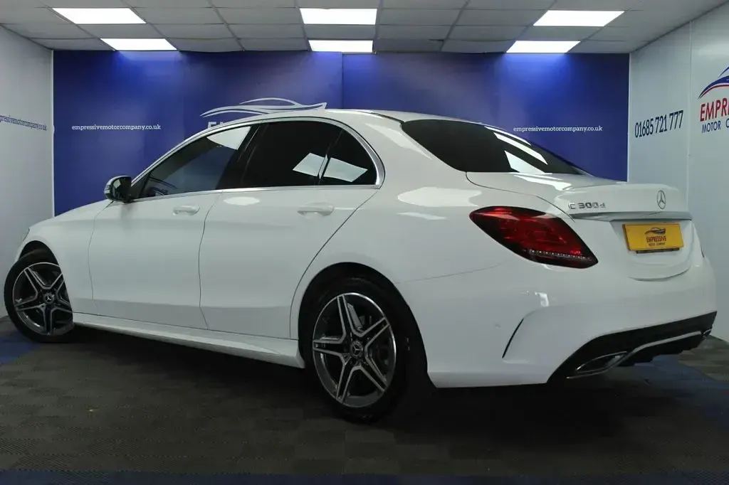 Used Mercedes C300 AMG line 2019 White Sedan
