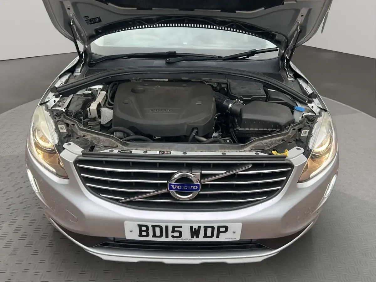 Used Volvo XC60 SE 190 HP (139 kW) 2015 Silver SUV