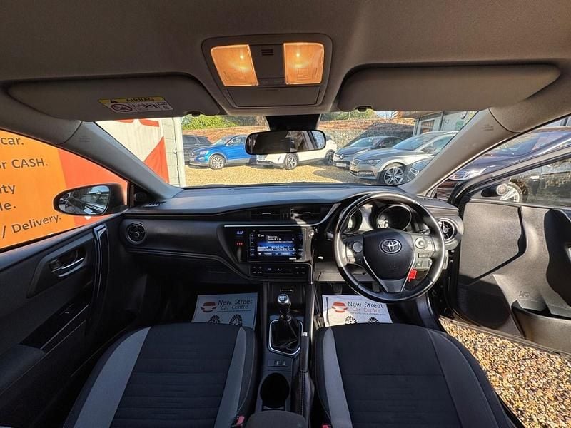 Used Toyota Auris 2017 Black Hatchback