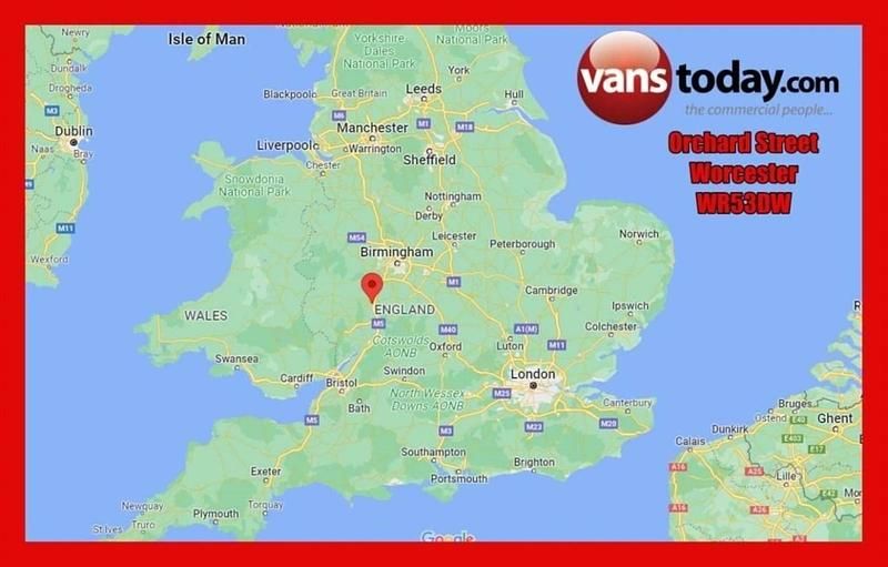 White Used 2015 Vauxhall Vivaro Van | £3,990 (Good price) - Image 1/1