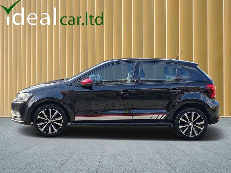 Begagnad VW Polo Beats 2016 Svart Halvkombi